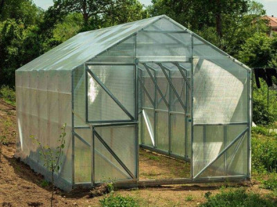 Що не можна робити в теплиці навесні – головні помилки